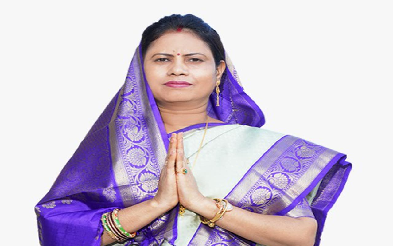 रामगढ़ विधायक सुनीता का शिक्षिका से लेकर विधायक तक का सफर, 2019 में हार के बाद इस रणनीति के साथ मैदान में उतरी
