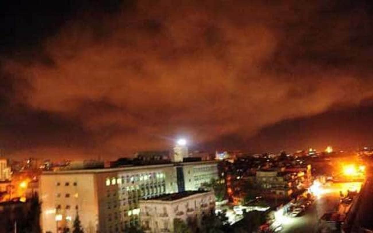 Israel Air Strike: इजरायल का सीरिया पर एयरस्ट्राइक, पांच सीरियाई सैनिकों की हुई मौत, जानिए पूरा मामला