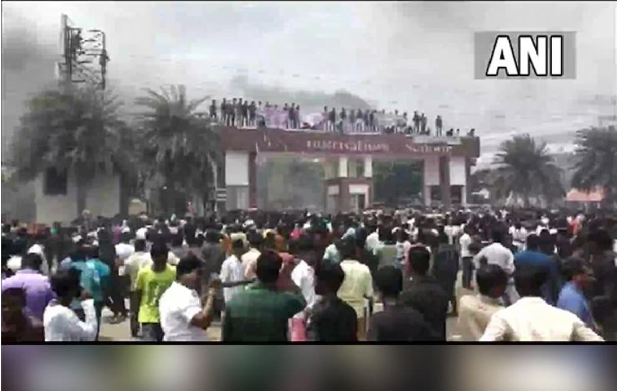 Kallakurichi Violence: तमिलनाडु में स्कूली छात्रा की मौत मामले में जिला पुलिस अधीक्षक का तबादला