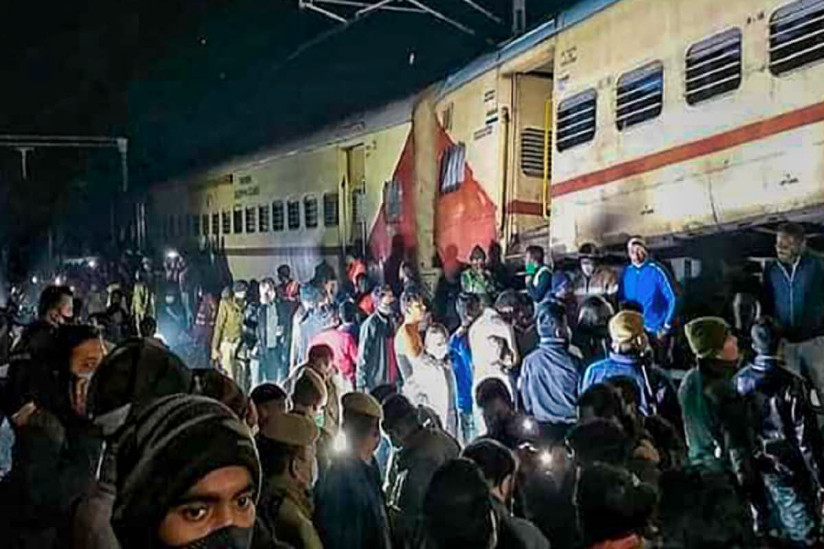 ओडिशा रेल हादसे के कारण झारखंड और बंगाल आने वाली कई ट्रेनों का रूट डायवर्ट, यहां देखें पूरी लिस्ट