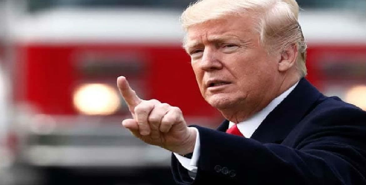 डोनाल्ड ट्रंप White House में कर रहे थे प्रेस कांफ्रेंस तभी चलने लगी गोली