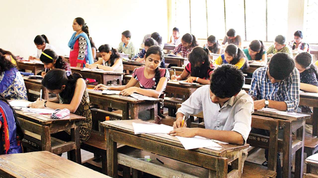 JEE Main, NEET 2020 Exam Date: IIT-JEE (Main) की परीक्षा 18 जुलाई से, NEET 26 को और एडवांस अगस्त में