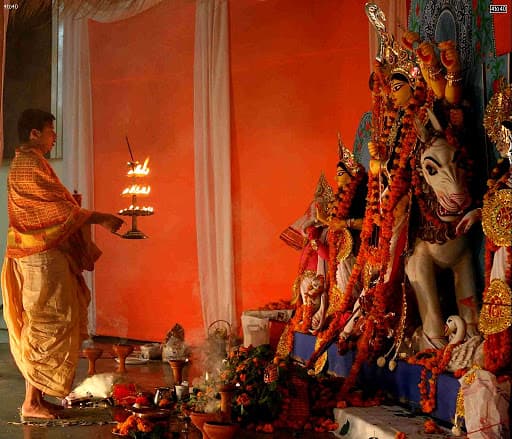 जय अम्बे गौरी…,नवरात्रि के पहले दिन जरूर करें मां दुर्गा की आरती
