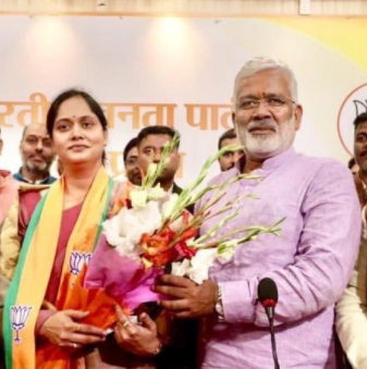 बीजेपी में शामिल होने के बाद पहली बार आजमगढ़ पहुंचीं वंदना सिंह, बोलीं- सीएम योगी ने UP में गुंडाराज खत्म किया