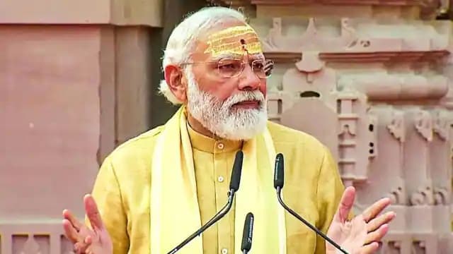 PM मोदी वाराणसी के स्टूडेंट्स को देंगे अक्षयपात्र का ‘स्वाद’, टूरिस्ट्स को मिलेगी नाइट बाजार की सौगात