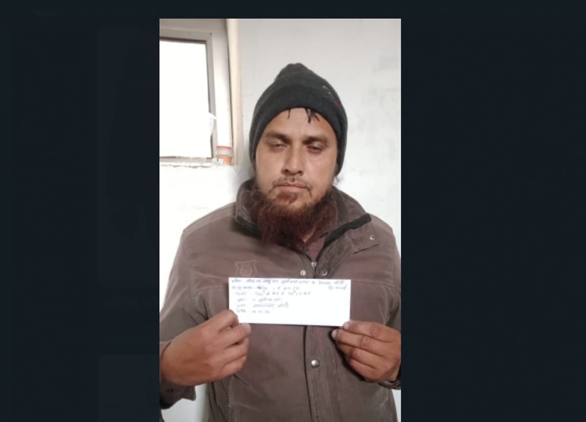 रणबीर कपूर की आंखों में यूं डूबी नजर आई आलिया भट्ट, देखें शादी की INSIDE फोटोज