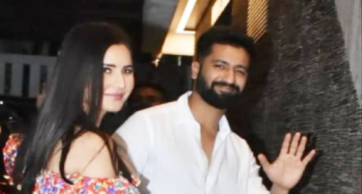 फरहान अख्तर की पार्टी में इस अंदाज में दिखे Vicky Kaushal-कैटरीना कैफ, फैंस बोले- विक्की भाई की नजर…