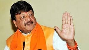 Liger इवेंट में चप्पल पहने दिखे विजय देवरकोंडा, रणवीर सिंह बोले- भाई का स्टाइल देखो, वायरल हो रहा VIDEO