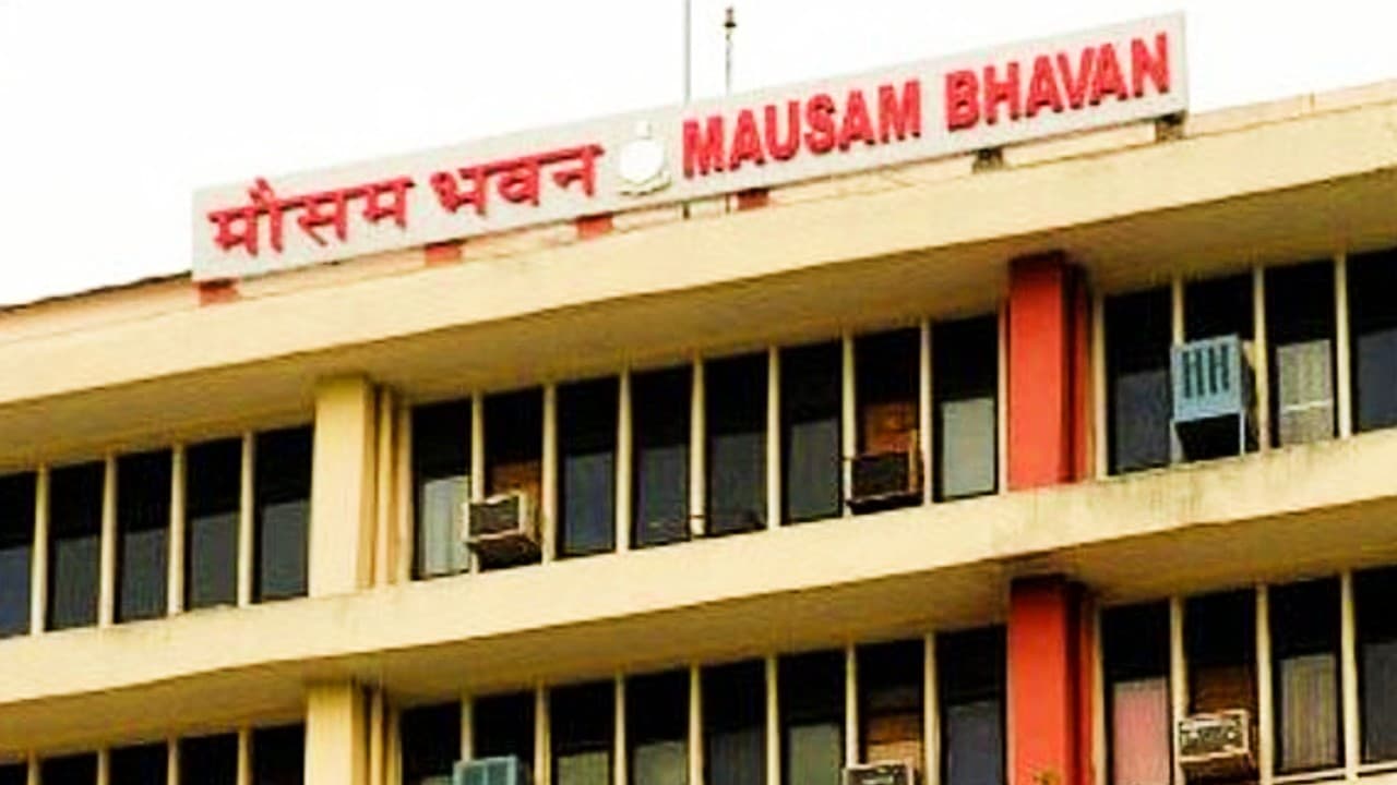 बंगाल की खाड़ी में चक्रवात, राजस्थान में पश्चिमी विक्षोभ से बदलेगा मौसम का मिजाज, यहां होगी बारिश