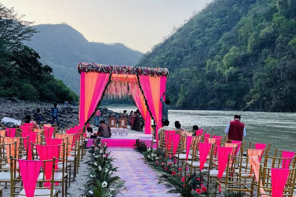 PHOTOS: ऋषिकेश में 7 लाख के अंदर में ये हैं वेडिंग डेस्टिनेशन के लिए रिजॉर्ट, शादी से पहले फाइनल कर लें लोकेशन