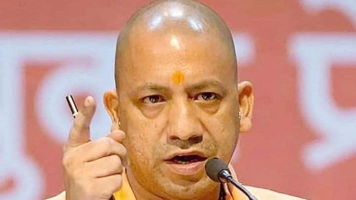 क्या चुनावी शंखनाद से पहले यूपी में शुरू हो जाएगा फ्री लैपटॉप का वितरण? योगी सरकार की तैयारी जानिए