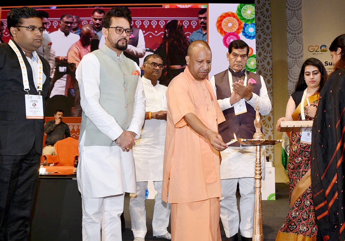 मणिपुर हिंसा पर केंद्रीय मंत्री अनुराग ठाकुर का बयान, बोले शांति बहाल करने की कोशिश में हो रहे सफल