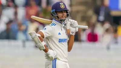 IND vs ENG: इस बड़े रिकॉर्ड से चूके यशस्वी जायसवाल IND vs ENG: इस बड़े रिकॉर्ड से चूके यशस्वी जायसवाल