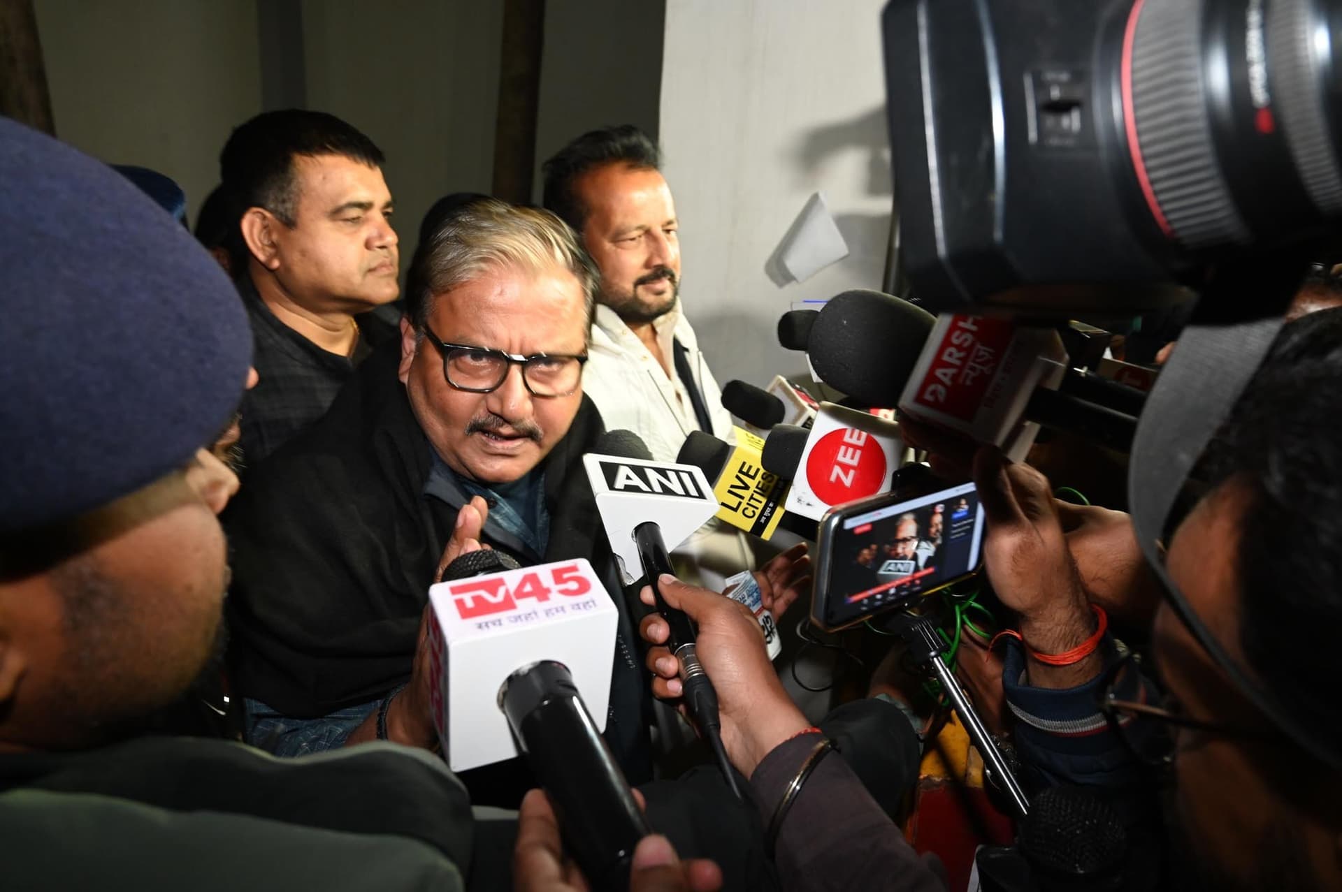 ‘स्पीकर को हटाने के लिए लाकर दिखाएं 122 का जादुई आंकड़ा’ RJD सांसद मनोज झा ने दी चुनौती