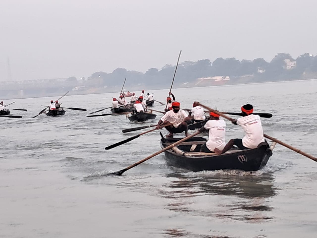 सोनपुर मेला के नौका दौड़ प्रतियोगिता में दो पक्षों के बीच जमकर मारपीट, आधा दर्जन से अधिक घायल