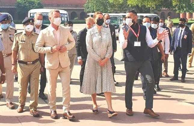 Agra News: संगमरमर के खूबसूरत ताजमहल के दीदार के बाद डेनमार्क की पीएम फ्रेडरिक्सन बोलीं- वाह…