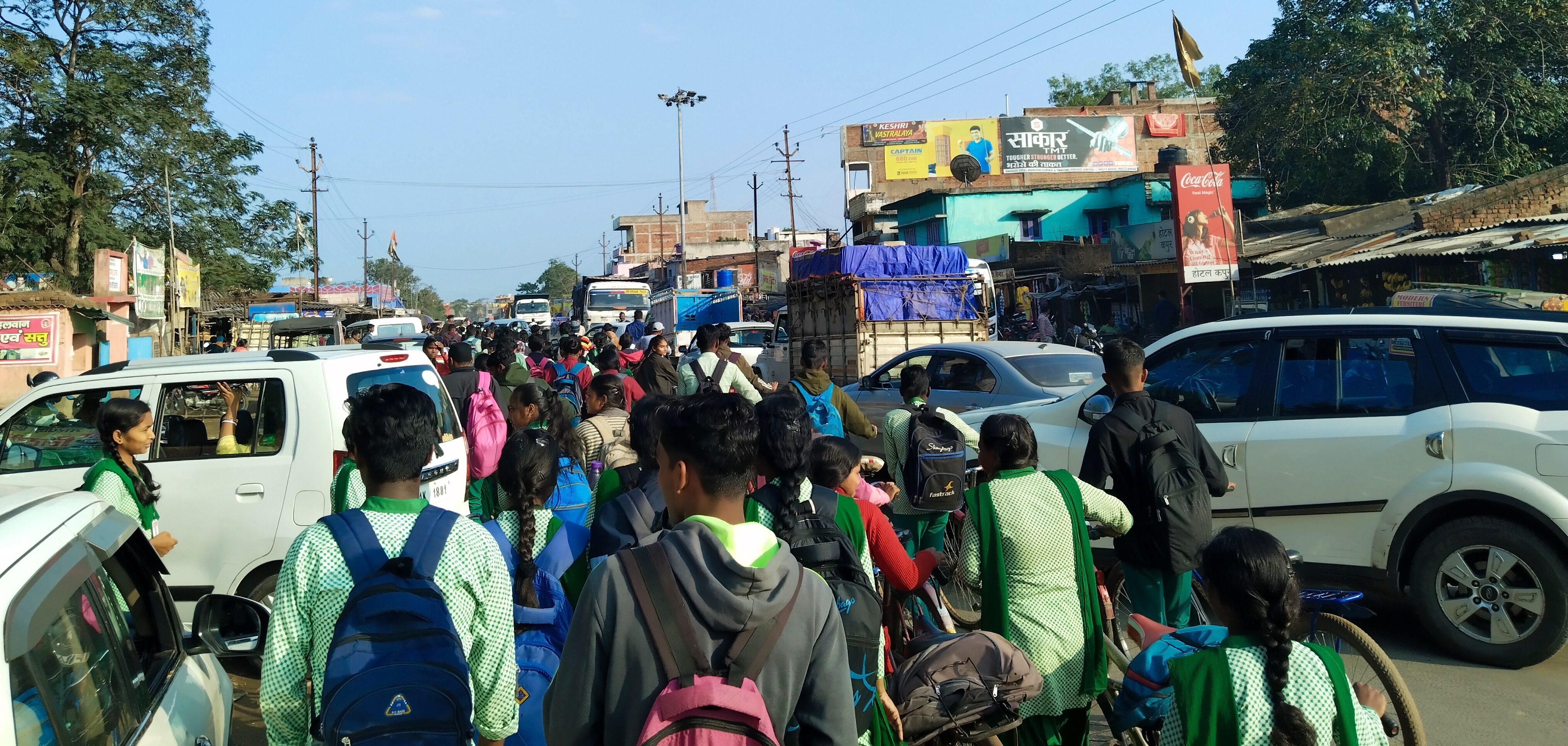 झारखंड : पेटरवार में जाम से लोग हलकान, सड़क दुर्घटनाएं भी बढ़ी