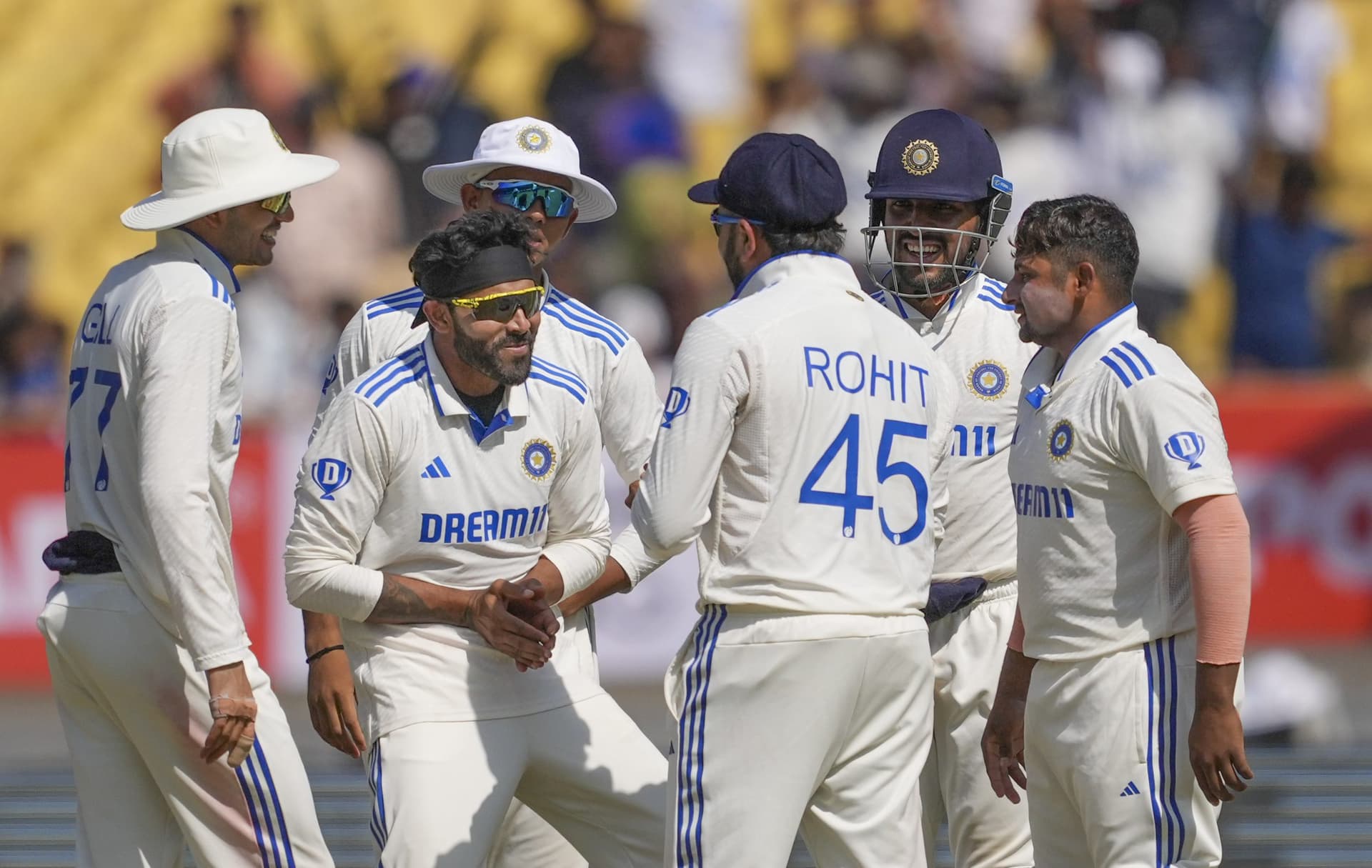 IND vs ENG: भारत ने दर्ज की इंग्लैंड पर सबसे बड़ी जीत, 434 रन से रौंदकर सीरीज में बनाई 2-1 से बढ़त