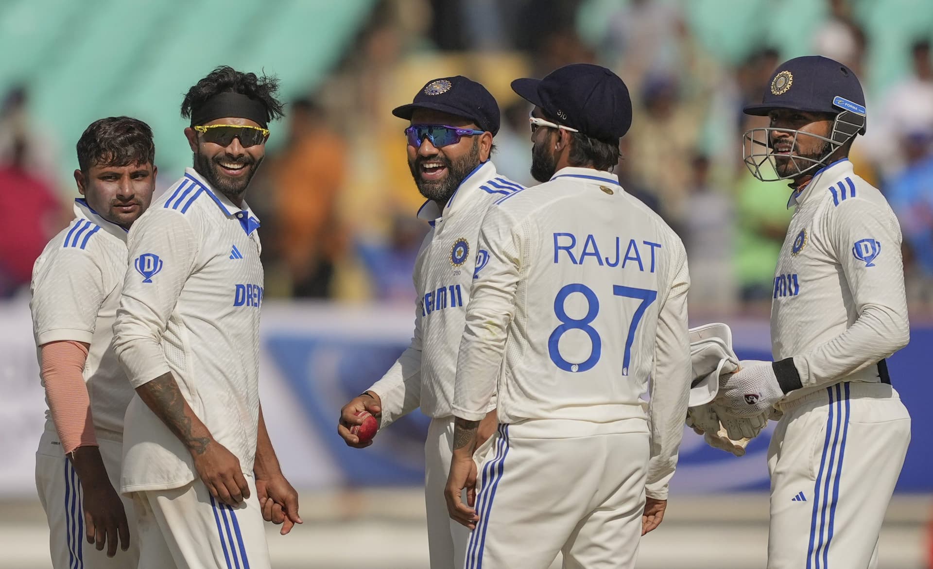 IND vs ENG: भारत ने इंग्लैंड के ‘बैजबॉल’ की उड़ाई धज्जियां, पूर्व कप्तानों ने की तीखी आलोचना
