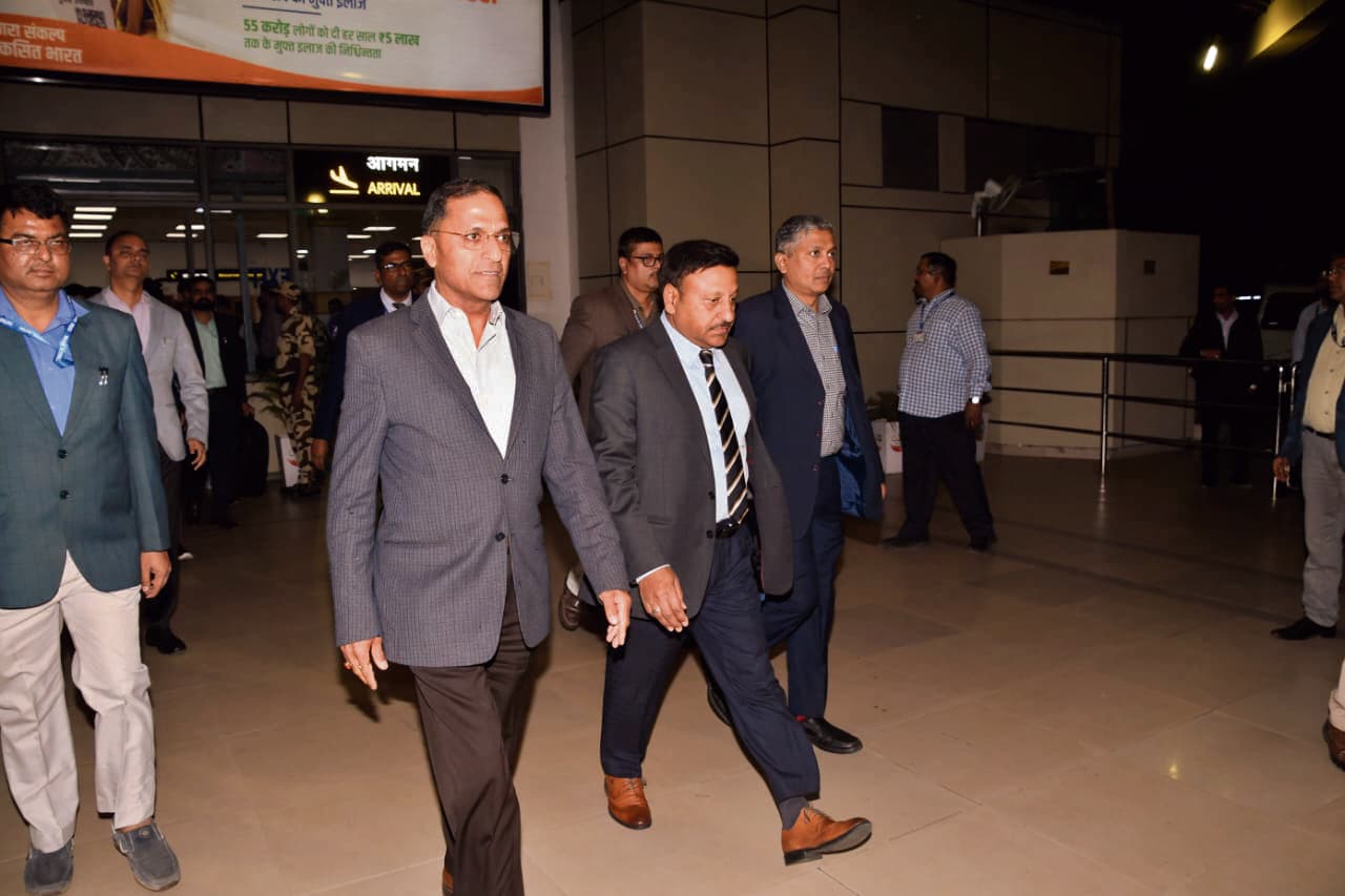 पटना में बैठक कर रहे मुख्य चुनाव आयुक्त, जानिए लोकसभा चुनाव को लेकर क्या है तीन दिनों का कार्यक्रम…