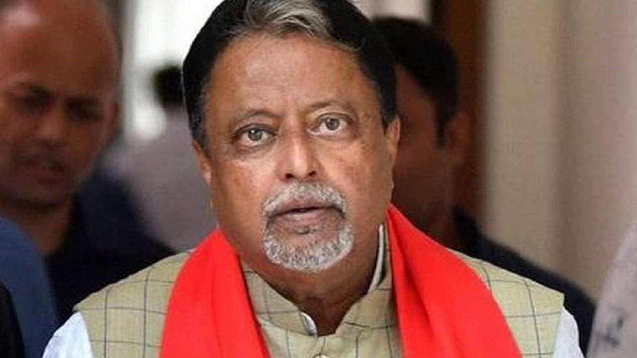 मुकुल रॉय के PAC चेयरमैन बनने पर ‘महासंग्राम’, BJP विधायकों का विधानसभा की सभी समितियों से इस्तीफा मुकुल रॉय के PAC चेयरमैन बनने पर ‘महासंग्राम’, BJP विधायकों का विधानसभा की सभी समितियों से इस्तीफा