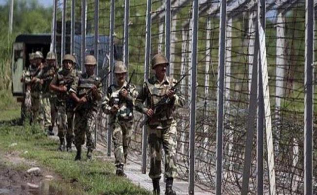 आरएस पुरा और अरनिया सेक्टर में पाक की ओर से जबरदस्त फायरिंग, 6 घायल