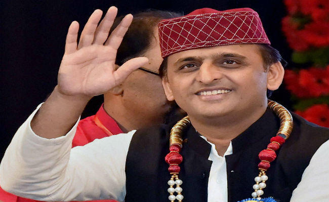 अखिलेश कैबिनेट के नये मंत्रियों को आज मिल सकता है विभाग