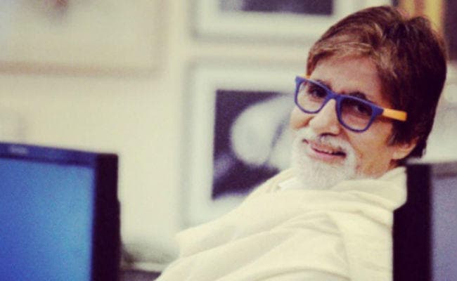जन्मदिन के मौके पर अमिताभ बच्चन ने ट्विटर पर लिखा- साँस लेने के लिए…