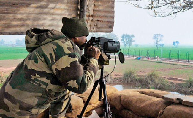 BSF की कार्रवाई, सांबा सेक्टर में एक घुसपैठिया ढेर, आर्मी चीफ ने दी ‘सर्जिकल स्ट्राइक” की चेतावनी