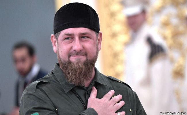 बगदाद से मास्को पहुंचे इराक में इस्लामिक स्टेट की जेलों में बंद महिलाओं के बच्चे