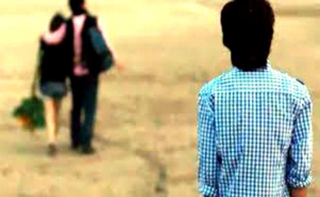 9 साल पहले पति और दो बच्चों को छोड़ प्रेमी संग भागी महिला लौटी, पति ने रखने से किया इनकार