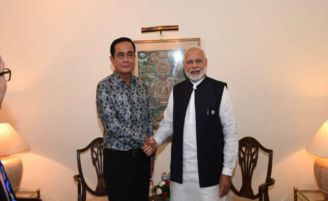 थाईलैंड के प्रधानमंत्री के साथ पीएम मोदी की हुई लाभकारी बातचीत