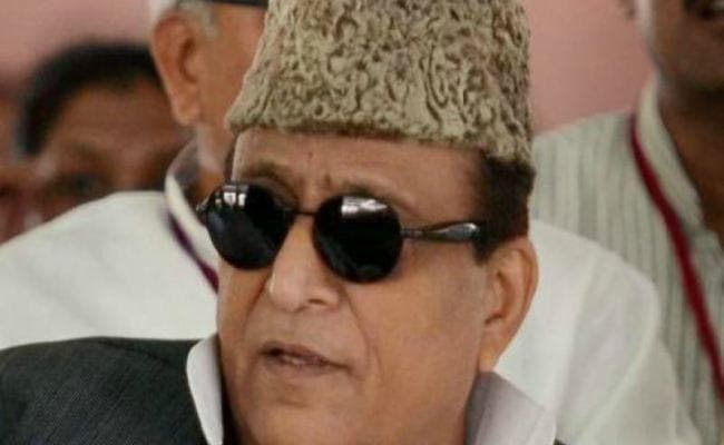 आजम खान पर फूटा गुस्सा, प्रबुद्ध महिलाओं ने दी कुछ इस तरह की प्रतिक्रिया…