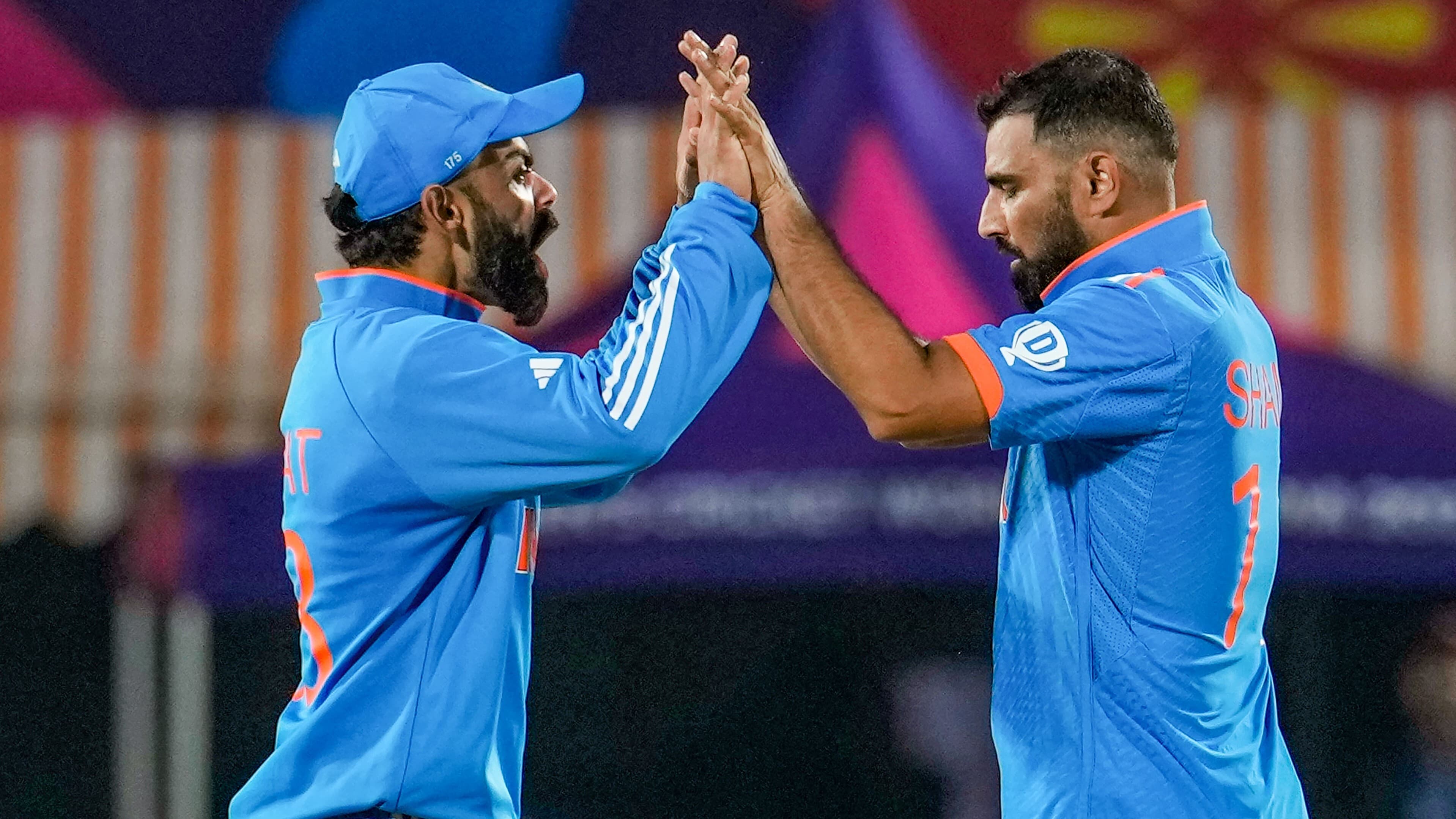 'मुबारक हो लाला...' शमी को अवॉर्ड मिलने पर खुशी से झूम उठे विराट कोहली