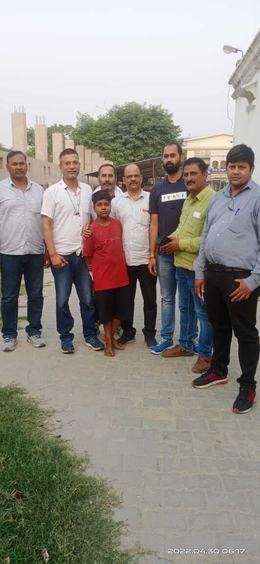 UP: गोरखपुर STF को बड़ी कामयाबी, कपड़ा व्यवसायी के 13 साल के बेटे को किडनैपर्स के चंगुल से कराया मुक्त