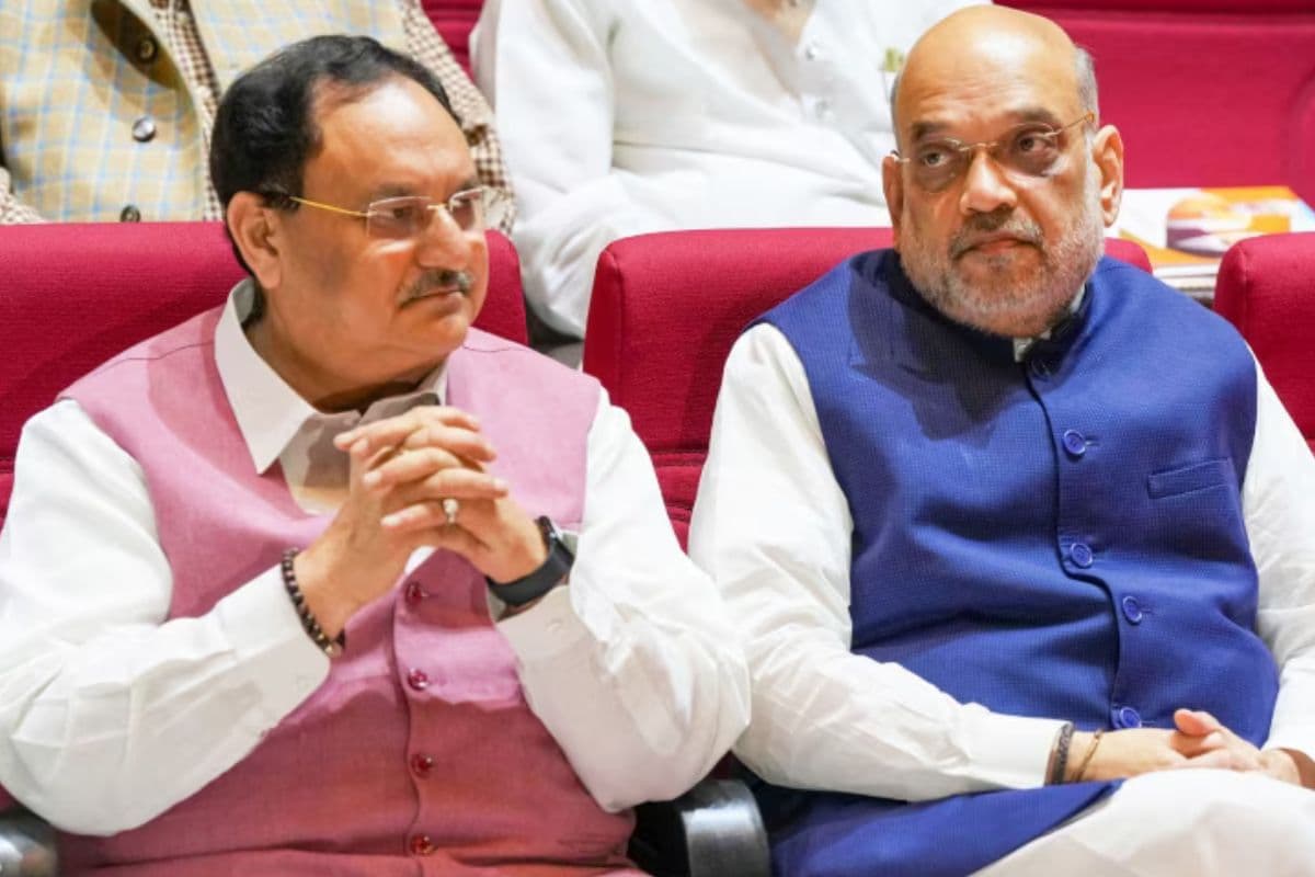 PHOTOS : अमित शाह और जे पी नड्डा पहुंचे कोलकाता,बंगाल में संगठनात्मक तैयारियों का करेंगे आकलन