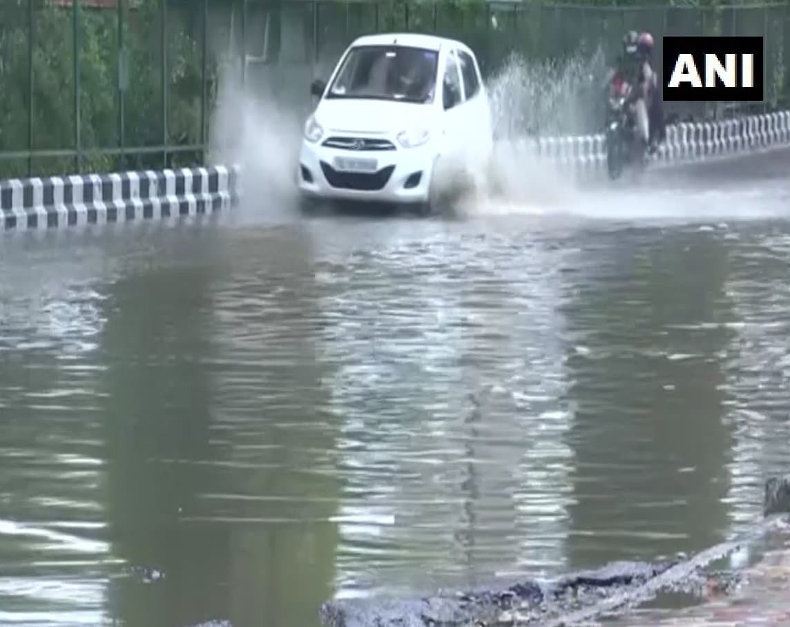 मई में ही दिल्ली में जलमग्न हुई सड़कें, बारिश ने तोड़ा पिछले 35 साल का रिकॉर्ड