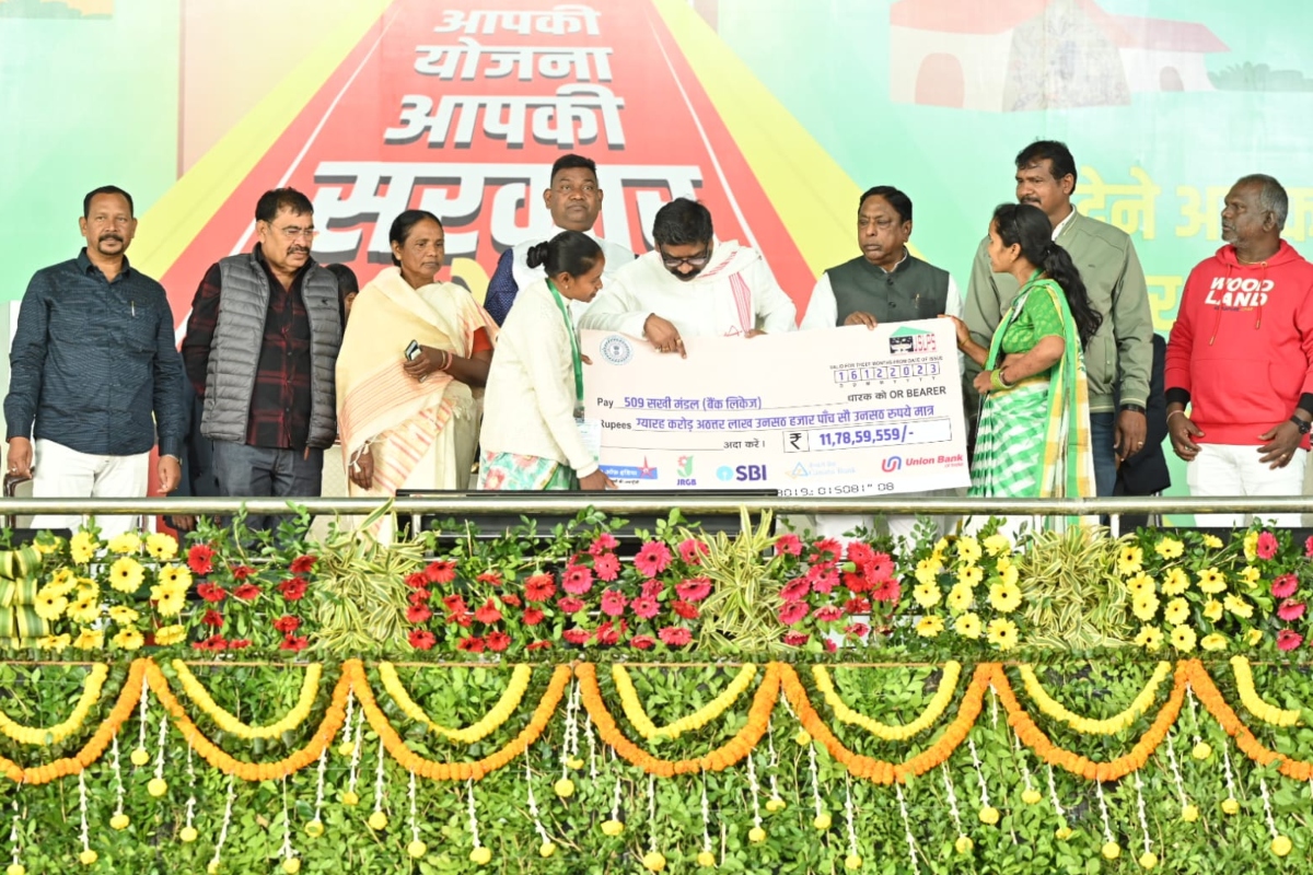 झारखंड: उच्च शिक्षा में आर्थिक मदद के लिए नहीं छोड़ेंगे बैकों के भरोसे, जनसभा में बोले सीएम हेमंत सोरेन