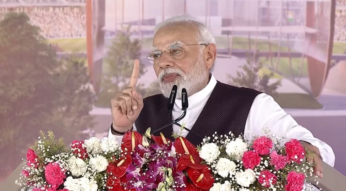 PM Modi: भारत की इकोनॉमी को 5 ट्रिलियन करने का लक्ष्य, बोले पीएम मोदी- नहीं टूटने दूंगा गरीबों का भरोसा