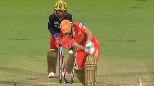 WPL 2024: GG ने RCB को दिया 108 रनों का लक्ष्य, सोफी मोलिनेक्स ने झटके तीन विकेट