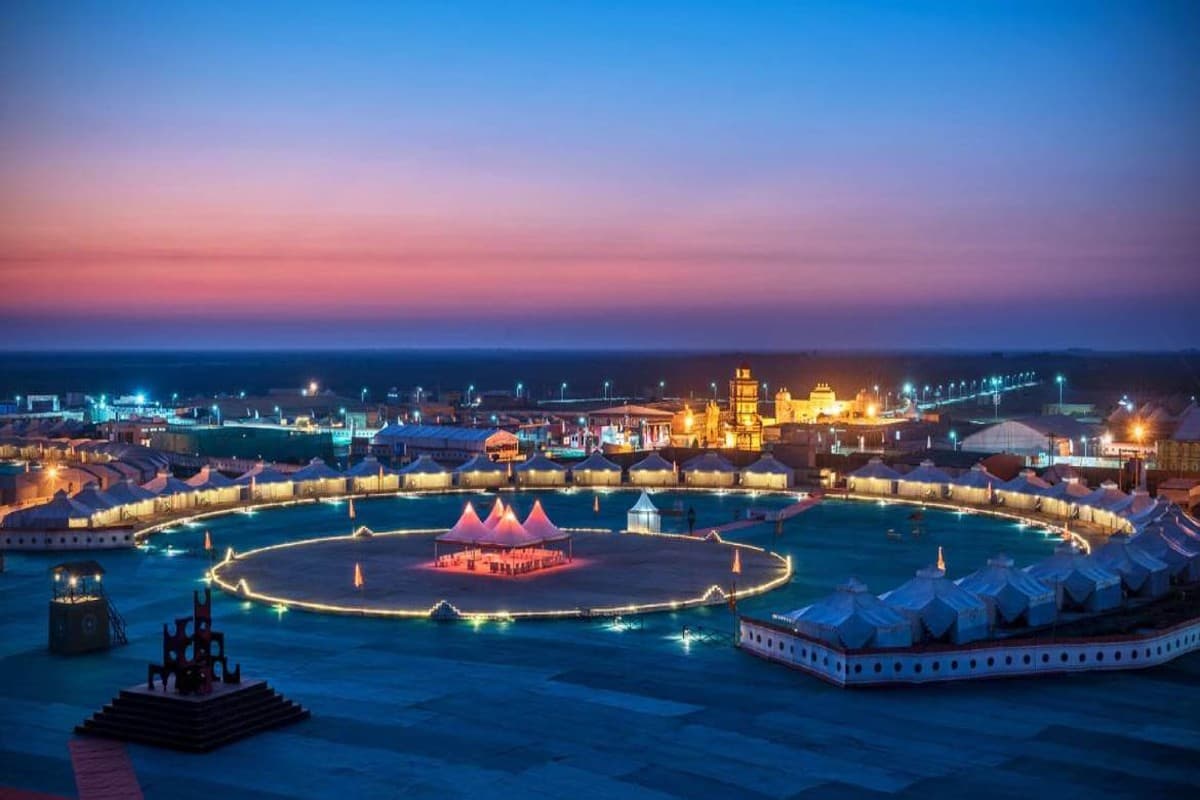 Best Tourist Places to Visit in India: बुढ़ापे से पहले भारत की इन खूबसूरत जगहों पर एक बार जरूर घूमें