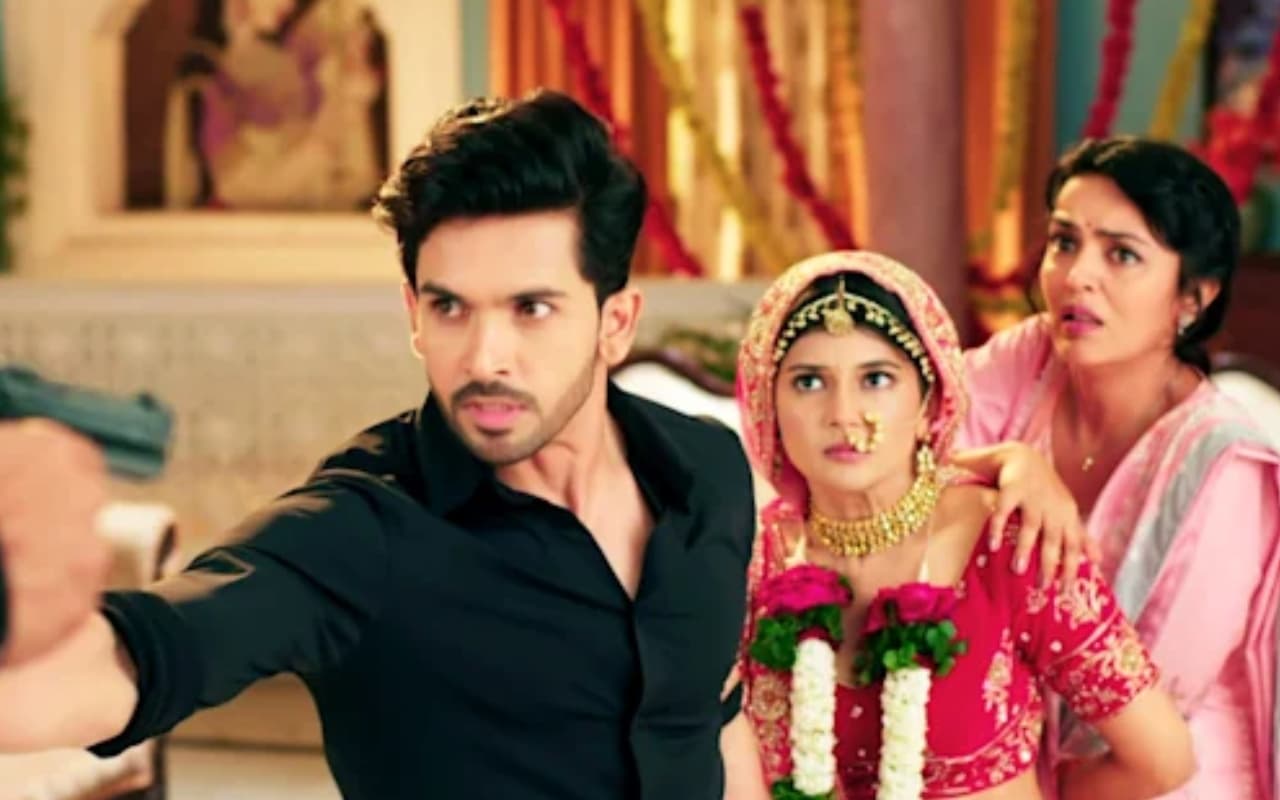 Yeh Rishta Kya Kehlata Hai: अक्षरा को जान से मारने वाला लौटा शो में फिर से, खतरे में पड़ी अभीरा-अरमान की शादी