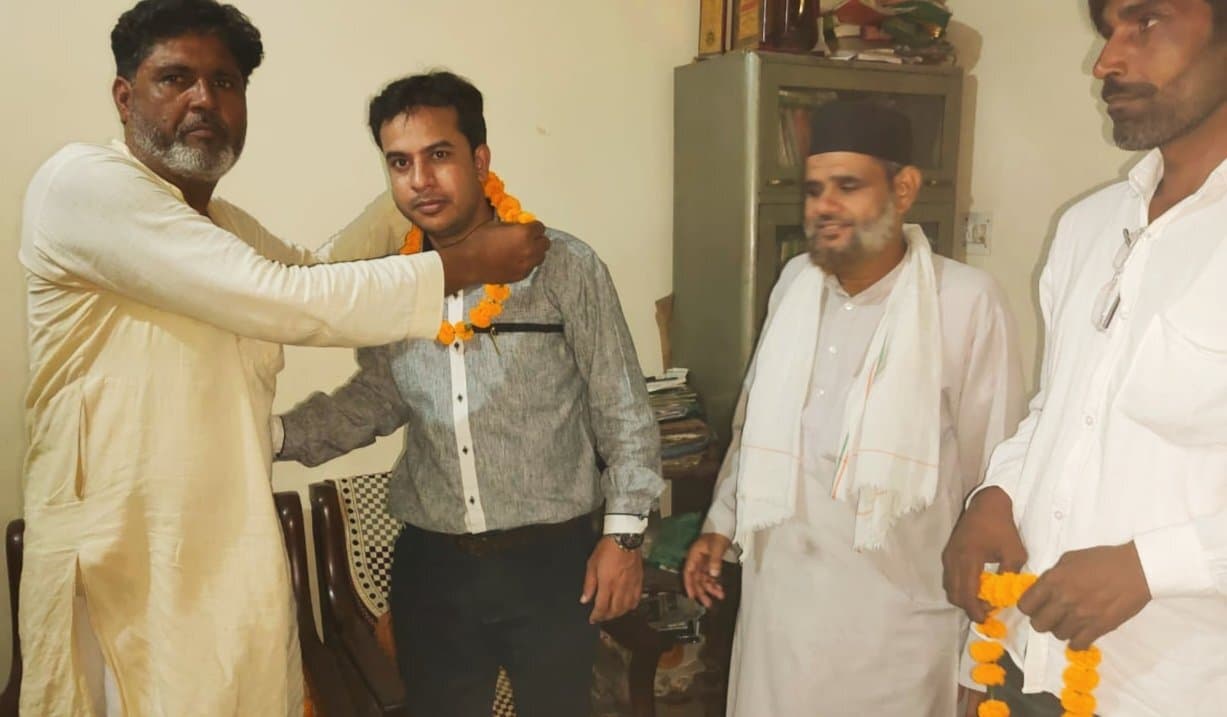 Moradabad News: AIMIM नेता का ऐलान- जो वसीम रिजवी को जूते मारेगा, उसे 11 लाख रुपये इनाम दिया जाएगा