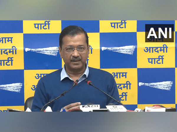 Delhi liquor case: दिल्ली शराब नीति मामले में अब कोर्ट में पेश होंगे सीएम केजरीवाल, ईडी ने दर्ज की थी शिकायत