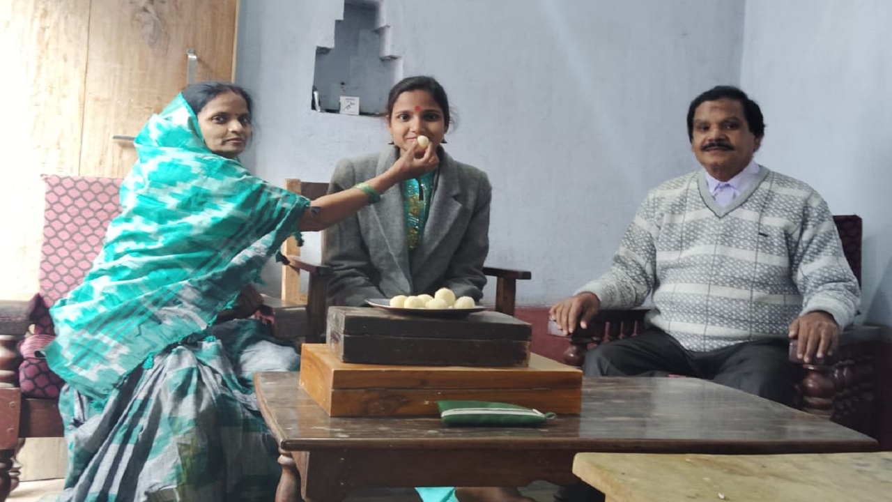 BPSC रिजल्ट आने पर बंटी मिठाई, कुछ ही घंटे बाद रद्द हो गया रिजल्ट, विद्या बोलीं- ‘ एडवांस सेलिब्रेशन समझिए..’