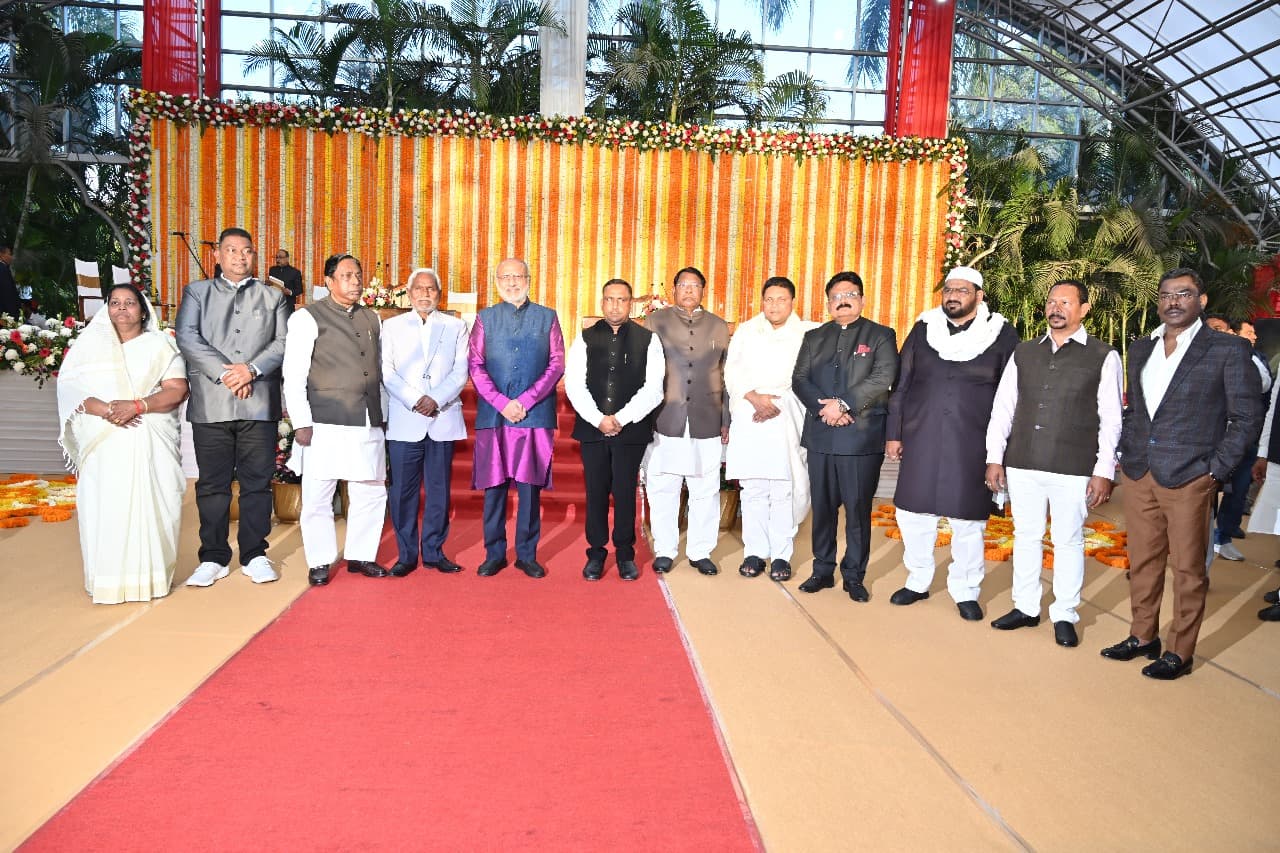 Champai Soren Cabinet Expansion: कैबिनेट विस्तार में चंपाई सोरेन ने साधा राजनीतिक और चुनावी समीकरण
