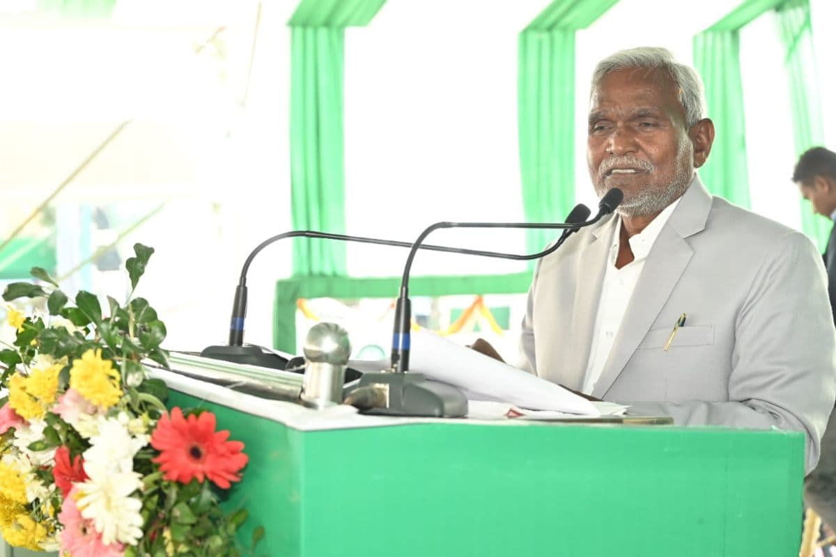 Jharkhand Cabinet Meeting: टाना भगत के परिवारों को मुफ्त बिजली, गिरिडीह में सर जेसी बोस विश्वविद्यालय की होगी स्थापना