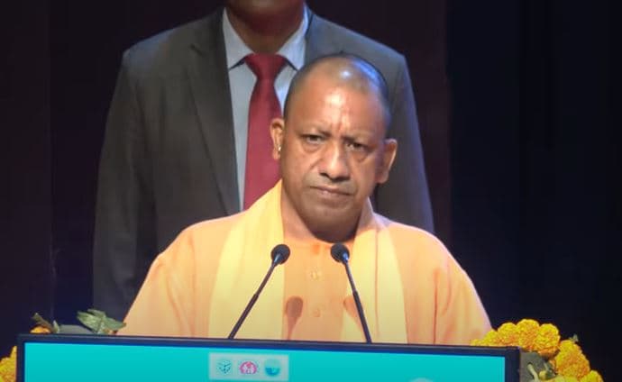 सीएम योगी बोले- चिकित्सा शिक्षक पढ़ाने के साथ ओपीडी में नियमित रूप से दें वक्त, गाली खिलवाने का नहीं करें काम