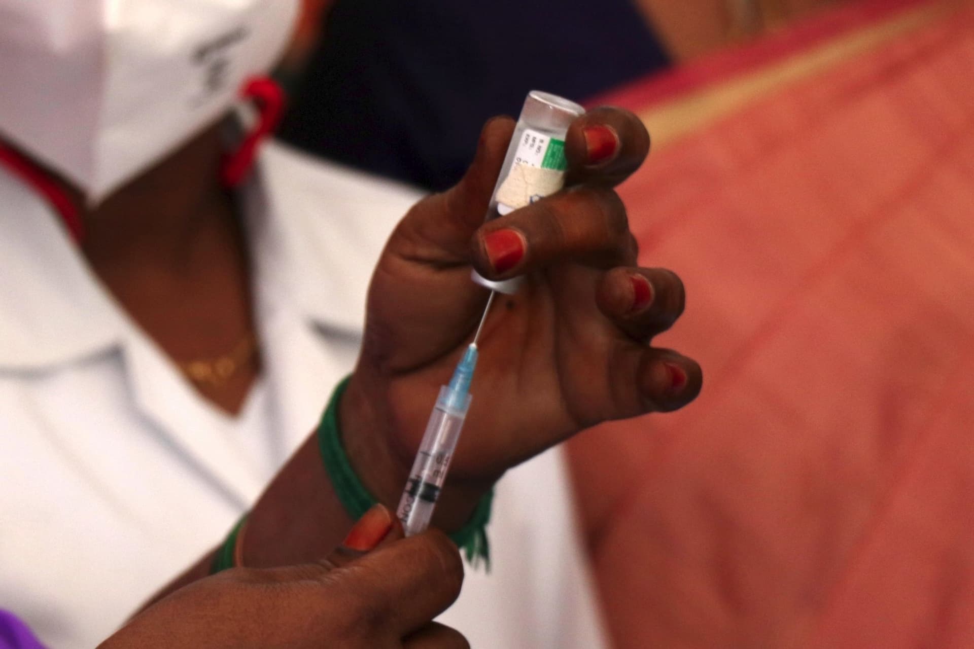 Corona Vaccination: Corona Vaccine के नाम पर कहीं ठगे तो नहीं जा रहे? पुलिस ने किया अलर्ट, साइबर अपराधियों का नया खेल Corona Vaccination: Corona Vaccine के नाम पर कहीं ठगे तो नहीं जा रहे? पुलिस ने किया अलर्ट, साइबर अपराधियों का नया खेल