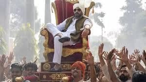 Dasvi Film Review: अभिषेक बच्चन की फिल्म दसवीं मेरिट नहीं ग्रेस मार्क्स से पास होती है, पढ़ें पूरा रिव्यू